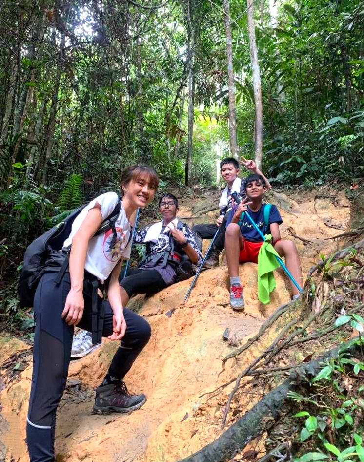 Nov23AngsiHike (2).jpg